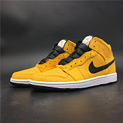 Air Jordan 1 Mid 'University Gold' 554724-700 - 2