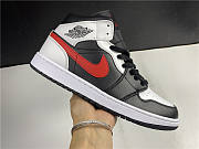 Air Jordan 1 Mid GS Chicago Bulls 554725 075 - 4