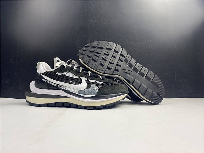 Sacai x Nike Pegasua Vaporfly Black 