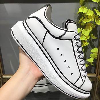 Alexander McQueen Oversized White Black Outline