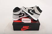 Air Jordan 1 Retro High Black White Light Smoke Grey 555088-035 - 4