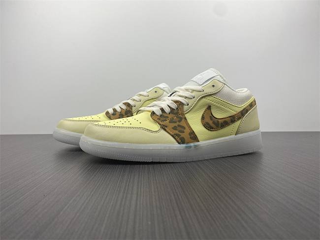 Air Jordan 1 Low “SNKRS Day” (W) – Lo10M