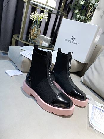 Givenchy Chelsea boots Black Pink Sole