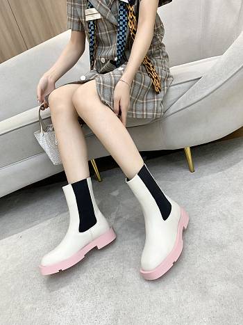 Givenchy Chelsea boots White Pink