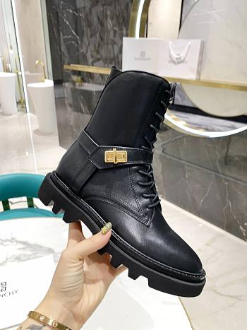 Givenchy Ankle Boots In Leather With laces