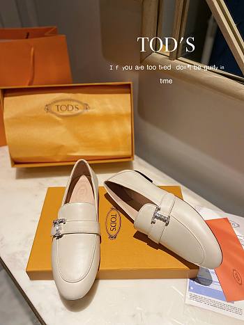 TOD'S LOAFERS LEATHER IN BEIGE T LOGO