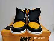 Air Jordan 1 Retro High OG Taxi 555088-711 - 5