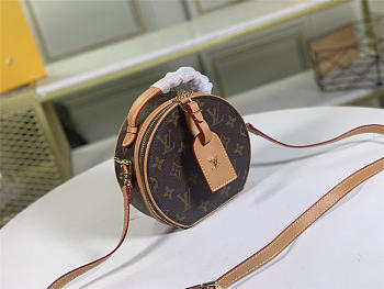 LV BOITE CHAPEAU