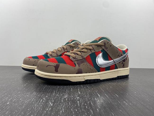 Nike SB Dunk Low Freddy Krueger 313170-202 - 1