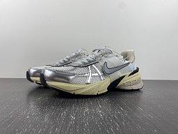 Nike V2K Run Summit White Metallic Silver FD0736-101