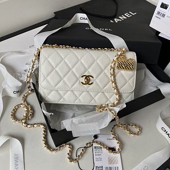 Chanel Should Bag White AP3318 Size19xxcm