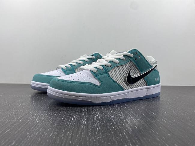 Nike SB Dunk Low April Skateboards FD2562-400 - 1