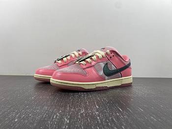 Nike Dunk Low LX Barbie FN8927-621