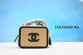 Chanel Bag No4