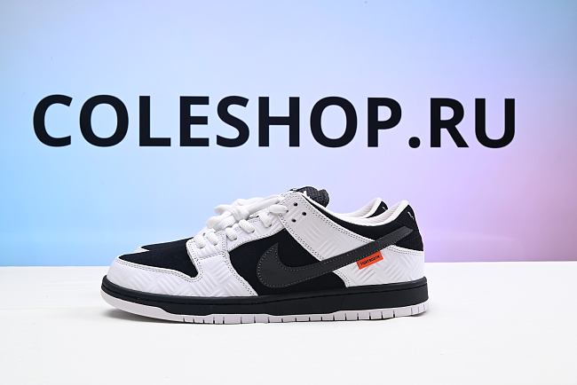 Nike SB Dunk Low TIGHTBOOTH FD2629-100 - 1