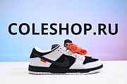 Nike SB Dunk Low TIGHTBOOTH FD2629-100 - 5