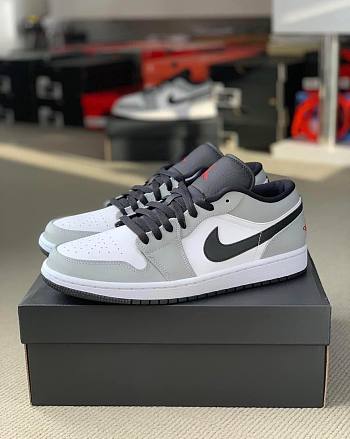 Air Jordan 1 Low Light Smoke Grey 553558-030