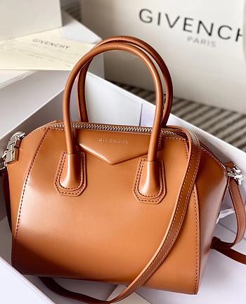 Givenchy Antigona Bag in Box Leather Brown