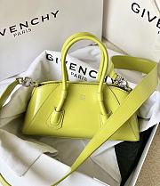 Givenchy Antigona Stretch Bag in Box Leather Chartreuse - 4