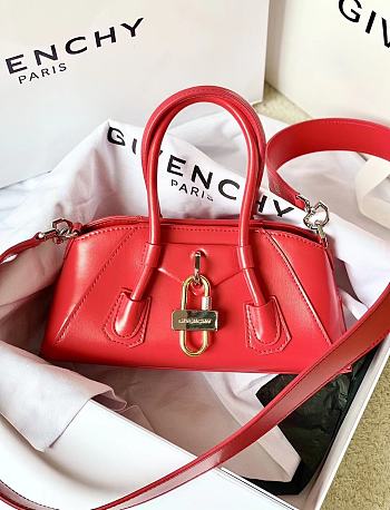 Givenchy Antigona Stretch Bag in Box Leather Red