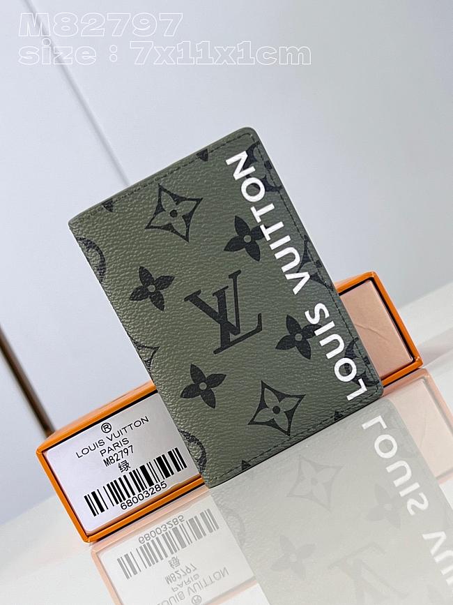 Louis Vuitton Pocket Organizer M82797 11x8.5x2CM - 1