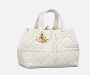 Medium Dior Toujours Bag Latte Macrocannage Calfskin size 28cm - 1
