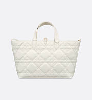 Medium Dior Toujours Bag Latte Macrocannage Calfskin size 28cm - 4
