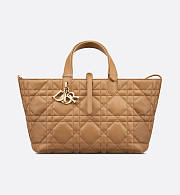Medium Dior Toujours Bag Medium Tan Macrocannage Calfskin size 28 cm - 3