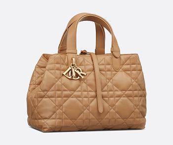 Medium Dior Toujours Bag Medium Tan Macrocannage Calfskin size 28 cm