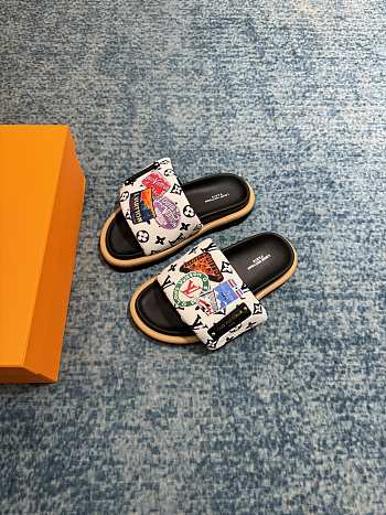 Louis Vuitton Pool Pillow Comfort Mule 02