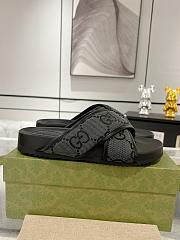 Gucci Men's Slide Sandal Grey - 6