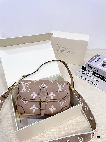 Sale Louis Vuitton Bags 109