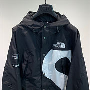 Supreme x The North Face 10 - 2