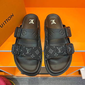 Louis Vuitton Slide Brown 02
