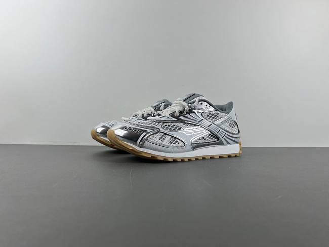 Bottega Veneta Orbit Silver White 741357V2X401425 - 1