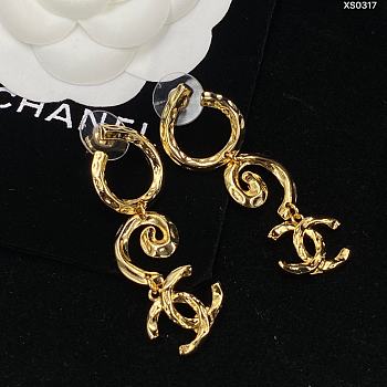 Chanel Earrings Gold 41
