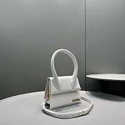 Jacquemus Crossbody Bag White Size 18x15.5x8CM - 4