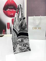Dior Black and White Book Tote B930323 Size 42cm - 6