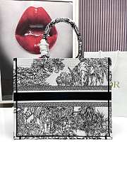 Dior Black and White Book Tote B930323 Size 42cm - 4