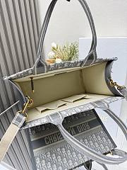 Dior Gray Embroidered Patchwork Size 36×28 cm - 3