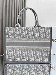 Dior Gray Embroidered Patchwork Size 36×28 cm - 2
