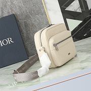 Dior Beige Zip Messenger Bag size 23x17x7cm - 2