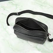 Dior Black Zip Messenger Bag size 23x17x7cm - 2