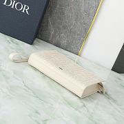 Dior White Embossed Triangle Clutch B930269 Size 27x19x6cm - 5