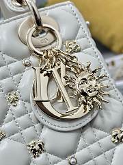 Dior Four-Square Star Pegs White B930514 Size 20x16x8cm - 6