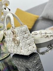 Dior Four-Square Star Pegs White B930514 Size 20x16x8cm - 2