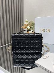 Dior Handbag Black Lambskin B930556 Size 24x14 x7cm - 4