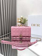 Dior Handbag Pink Lambskin B930556 Size 24x14 x7cm - 1