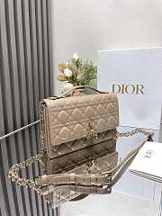Dior Handbag Sheepskin Lambskin B930556 Size 24x14 x7cm - 6