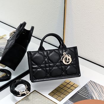 Dior Mini Book Tote Handbag Black B930497 Size 21x13x7cm